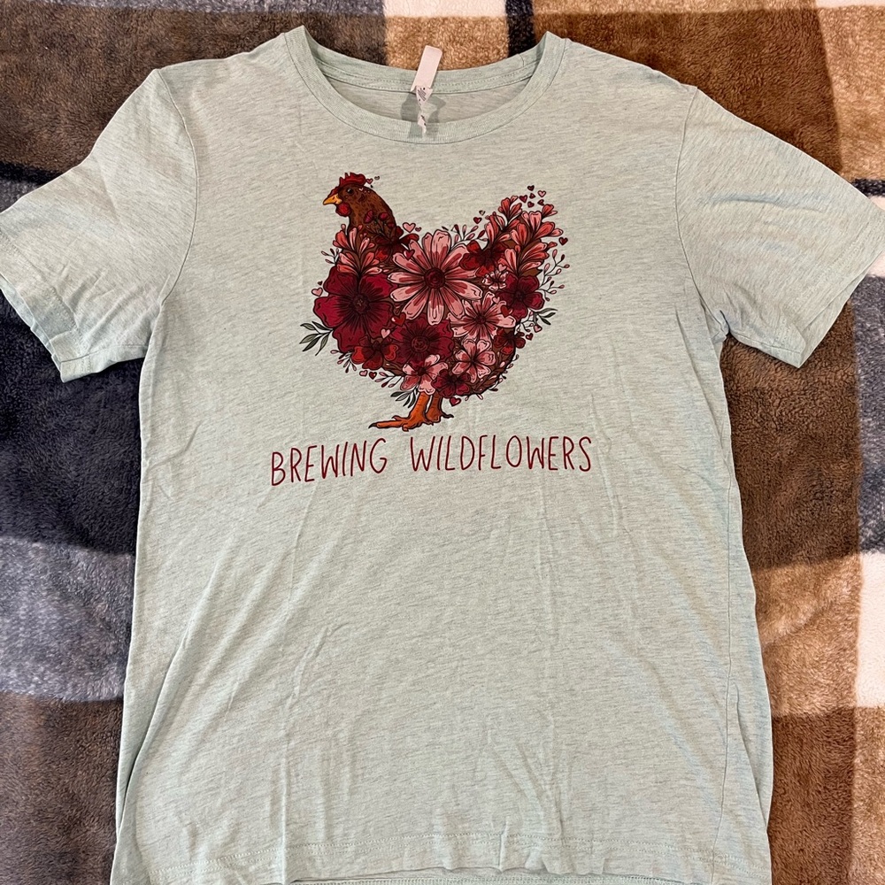 Heather Green - Floral Chicken Graphic T-Shirt